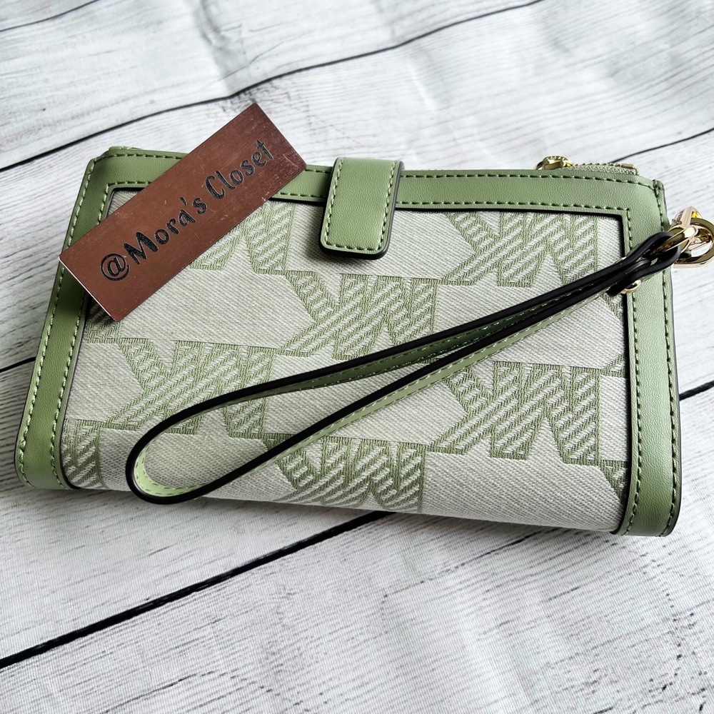 Michael Kors Double Zip Wallet-Wristlet - Picture 7 of 9